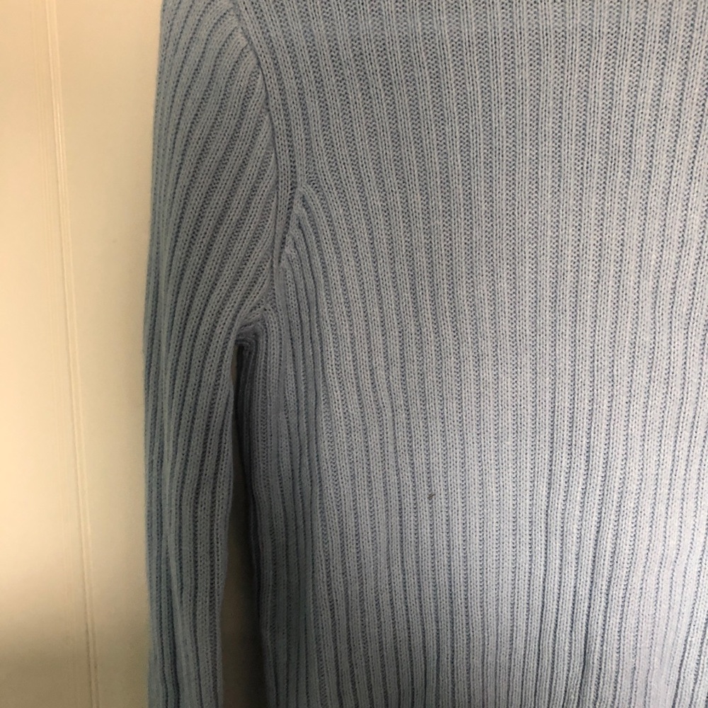 H&M Sweater - Picture 3 of 4